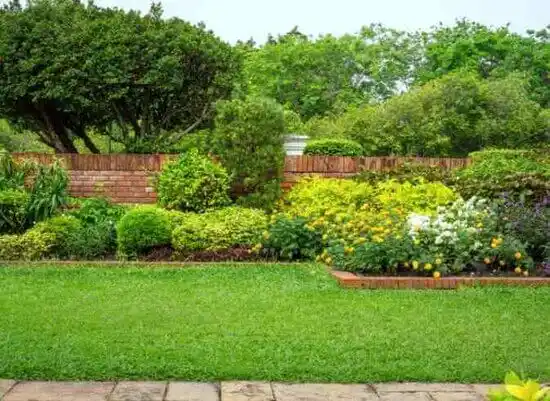 landscaping services Leakesville